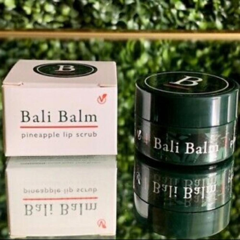 BALI BALM PINEAPPLE RICH INDULGENT LIP SCRUB. - Picture 3 of 8